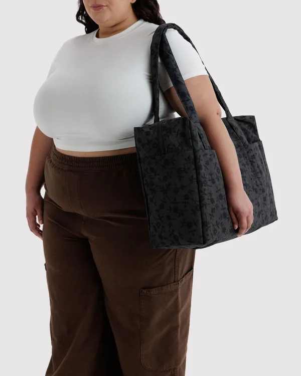 Cloud Carry-On - Charcoal Ditsy Floral - Size: OS