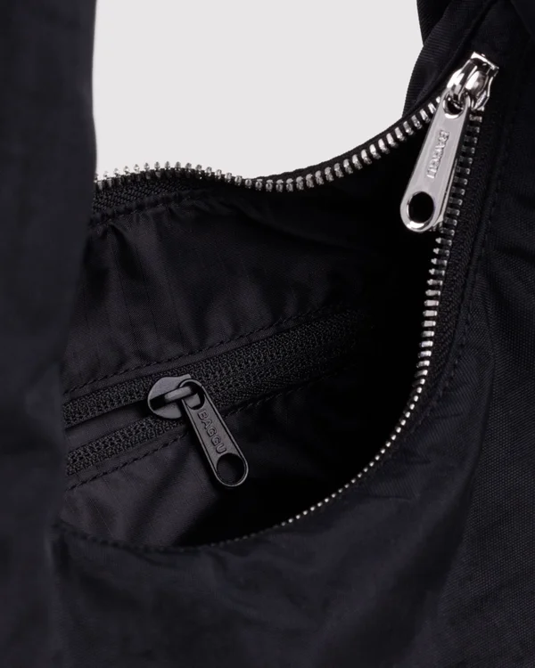 Small Nylon Meringue Bag - Black - Material: heavyweight-nylon